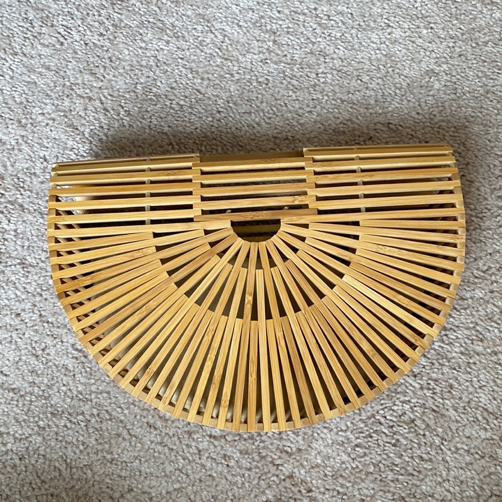 Bamboo structural bag with pouch and twilly